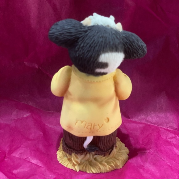 Enesco Mary Moo Moos “Peace Be With Moo” - Picture 2 of 4